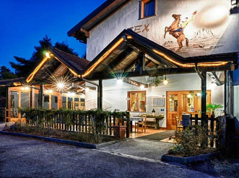 ヴァッターロ Botton D'Oro Delle Dolomiti Bed & Breakfast エクステリア 写真