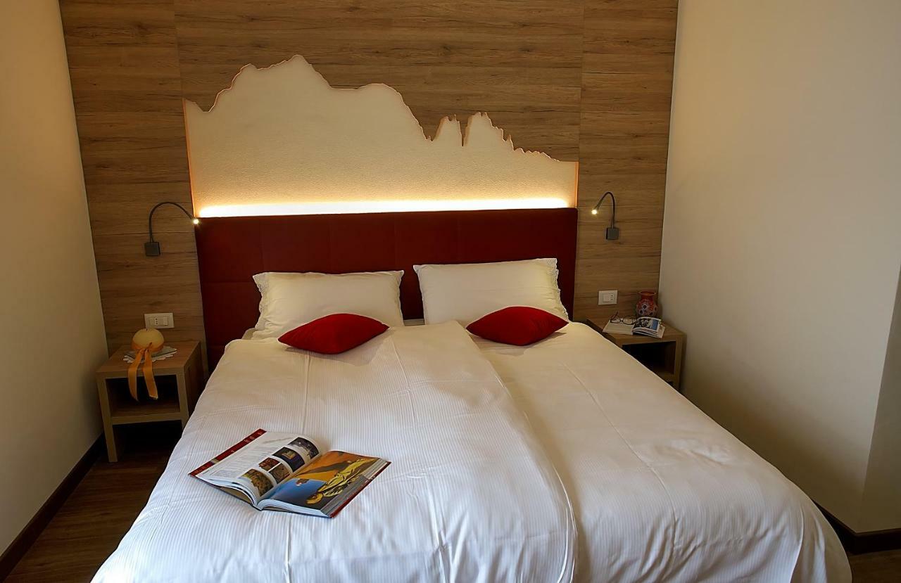 ヴァッターロ Botton D'Oro Delle Dolomiti Bed & Breakfast エクステリア 写真